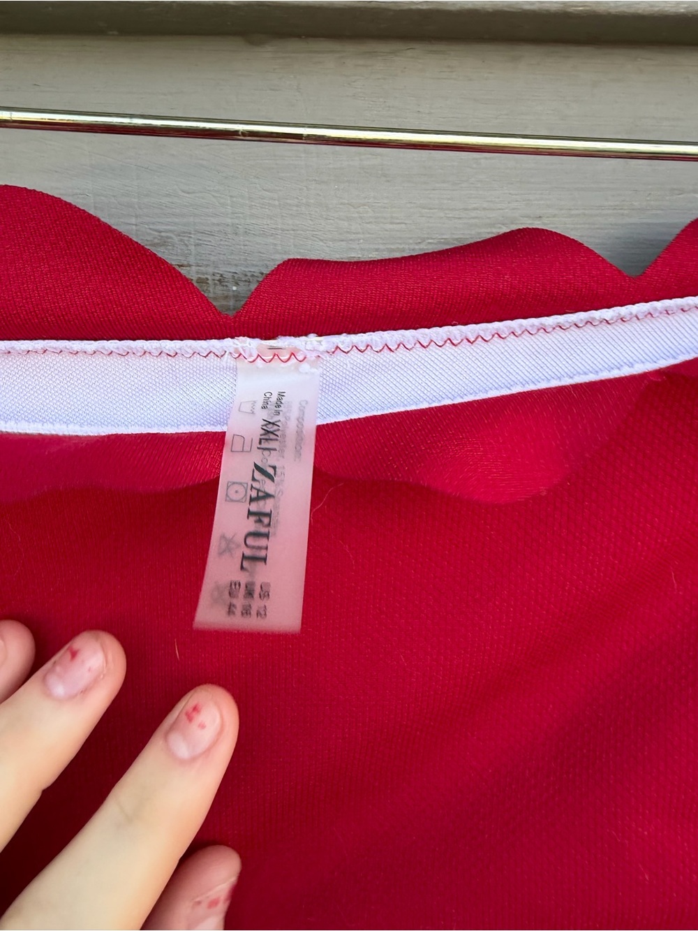 Zaful New 2 piece scalloped swim suit - Picture 4 of 8